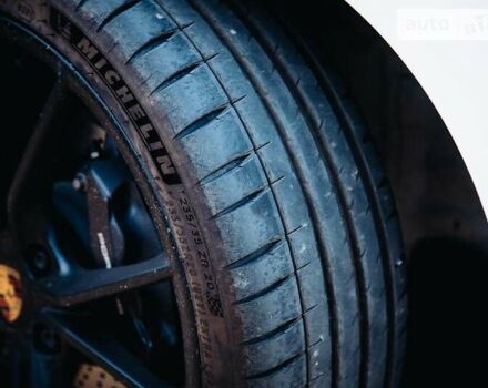 Белый Порше Кайман, объемом двигателя 2 л и пробегом 7 тыс. км за 54400 $, фото 9 на Automoto.ua