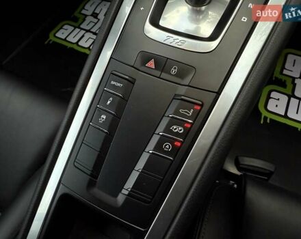 Сірий Порше Cayman, об'ємом двигуна 1.99 л та пробігом 39 тис. км за 59900 $, фото 29 на Automoto.ua