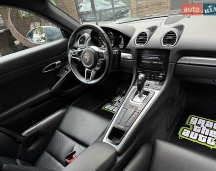 Сірий Порше Cayman, об'ємом двигуна 1.99 л та пробігом 39 тис. км за 59900 $, фото 27 на Automoto.ua