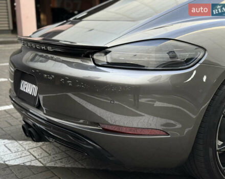 Порше Кайман 2019 в Киеве на Automoto.ua Серый Порше Кайман, объемом двигателя 1.99 л и пробегом 66 тыс. км за 55000 $, фото 11 на Automoto.ua