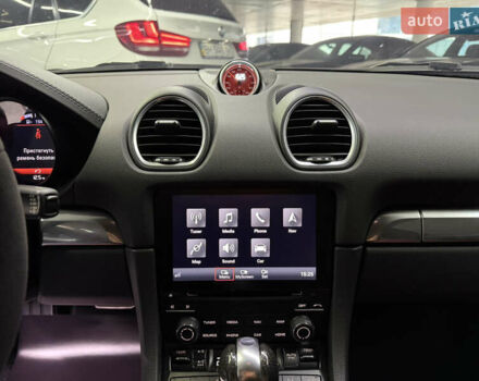 Серый Порше Кайман, объемом двигателя 2.5 л и пробегом 32 тыс. км за 66000 $, фото 20 на Automoto.ua