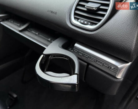 Порше Кайман 2019 в Киеве на Automoto.ua Серый Порше Кайман, объемом двигателя 1.99 л и пробегом 66 тыс. км за 55000 $, фото 19 на Automoto.ua