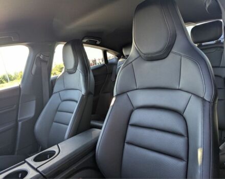 Белый Порше Другая, объемом двигателя 0 л и пробегом 77 тыс. км за 65000 $, фото 6 на Automoto.ua