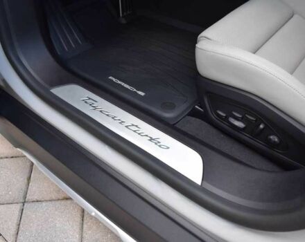 Серый Порше Другая, объемом двигателя 0 л и пробегом 24 тыс. км за 143000 $, фото 16 на Automoto.ua