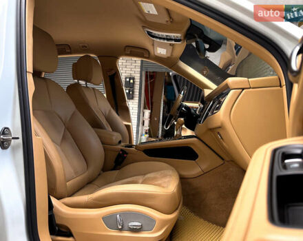 Белый Порше Масан, объемом двигателя 3 л и пробегом 260 тыс. км за 21999 $, фото 11 на Automoto.ua