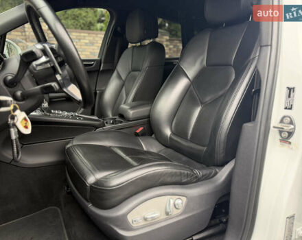 Білий Порше Масан, об'ємом двигуна 3 л та пробігом 141 тис. км за 21500 $, фото 29 на Automoto.ua