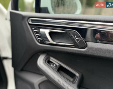 Білий Порше Масан, об'ємом двигуна 3 л та пробігом 141 тис. км за 21500 $, фото 21 на Automoto.ua