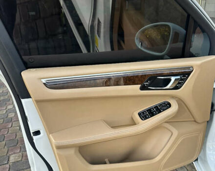 Белый Порше Масан, объемом двигателя 3 л и пробегом 140 тыс. км за 27777 $, фото 12 на Automoto.ua