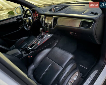 Белый Порше Масан, объемом двигателя 3 л и пробегом 110 тыс. км за 22500 $, фото 31 на Automoto.ua