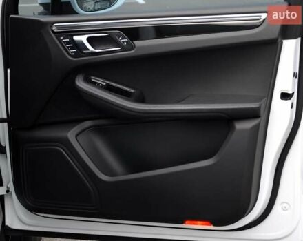 Белый Порше Масан, объемом двигателя 3 л и пробегом 128 тыс. км за 22999 $, фото 32 на Automoto.ua