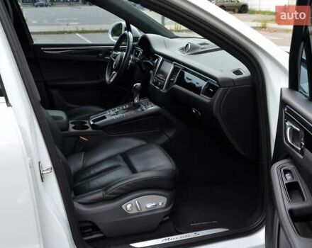 Порше Масан 2015 в Киеве на Automoto.ua Белый Порше Масан, объемом двигателя 3 л и пробегом 128 тыс. км за 22999 $, фото 34 на Automoto.ua