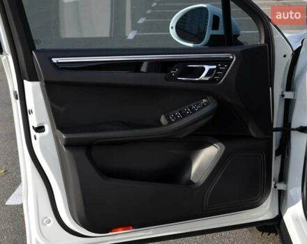 Белый Порше Масан, объемом двигателя 3 л и пробегом 128 тыс. км за 22999 $, фото 19 на Automoto.ua