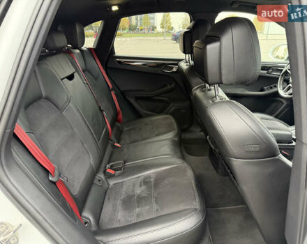 Порше Масан 2016 в Киеве на Automoto.ua Белый Порше Масан, объемом двигателя 3 л и пробегом 92 тыс. км за 31000 $, фото 15 на Automoto.ua