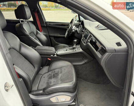 Порше Масан 2016 в Киеве на Automoto.ua Белый Порше Масан, объемом двигателя 3 л и пробегом 92 тыс. км за 31000 $, фото 17 на Automoto.ua