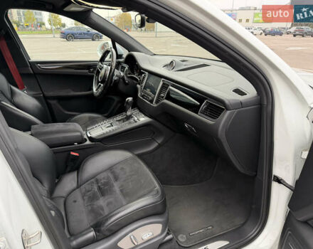 Порше Масан 2016 в Киеве на Automoto.ua Белый Порше Масан, объемом двигателя 3 л и пробегом 92 тыс. км за 31000 $, фото 16 на Automoto.ua