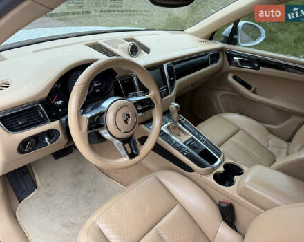 Белый Порше Масан, объемом двигателя 3 л и пробегом 113 тыс. км за 21900 $, фото 5 на Automoto.ua