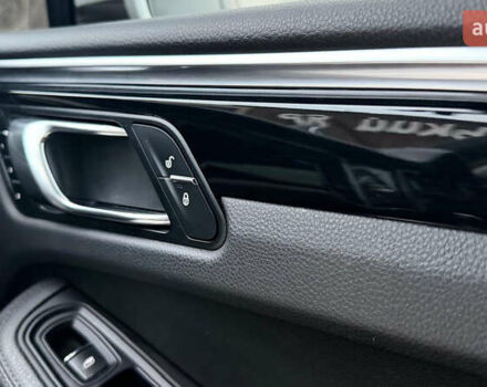 Белый Порше Масан, объемом двигателя 2.99 л и пробегом 47 тыс. км за 29500 $, фото 42 на Automoto.ua