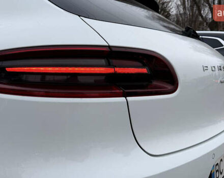 Белый Порше Масан, объемом двигателя 2.99 л и пробегом 47 тыс. км за 29500 $, фото 2 на Automoto.ua