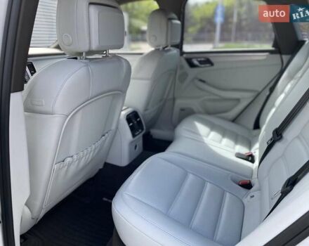 Белый Порше Масан, объемом двигателя 3 л и пробегом 32 тыс. км за 53000 $, фото 17 на Automoto.ua