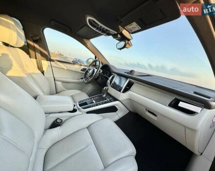 Белый Порше Масан, объемом двигателя 1.98 л и пробегом 115 тыс. км за 45000 $, фото 12 на Automoto.ua