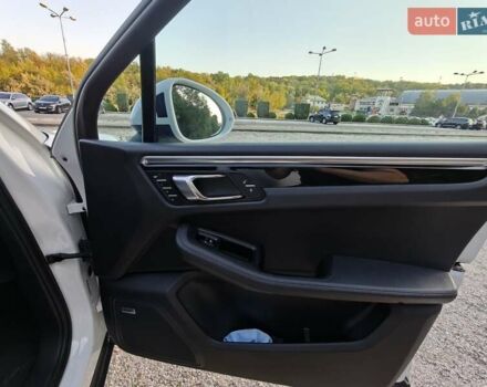 Білий Порше Масан, об'ємом двигуна 1.98 л та пробігом 78 тис. км за 30000 $, фото 12 на Automoto.ua