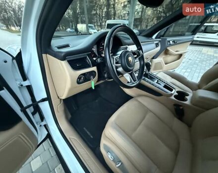 Белый Порше Масан, объемом двигателя 1.98 л и пробегом 134 тыс. км за 38900 $, фото 76 на Automoto.ua