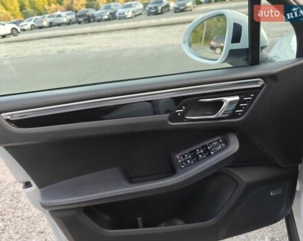 Білий Порше Масан, об'ємом двигуна 1.98 л та пробігом 78 тис. км за 30000 $, фото 13 на Automoto.ua