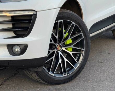 Білий Порше Масан, об'ємом двигуна 2 л та пробігом 50 тис. км за 30200 $, фото 3 на Automoto.ua