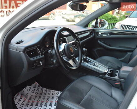 Белый Порше Масан, объемом двигателя 3 л и пробегом 88 тыс. км за 31900 $, фото 11 на Automoto.ua