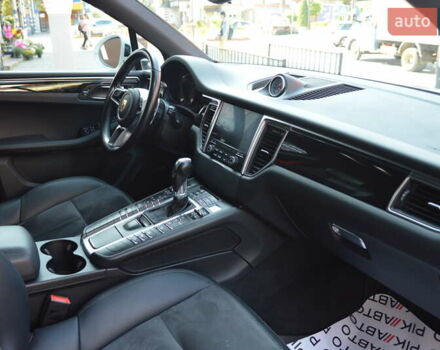 Белый Порше Масан, объемом двигателя 3 л и пробегом 88 тыс. км за 31900 $, фото 40 на Automoto.ua