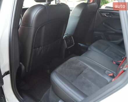 Белый Порше Масан, объемом двигателя 3 л и пробегом 88 тыс. км за 31900 $, фото 31 на Automoto.ua