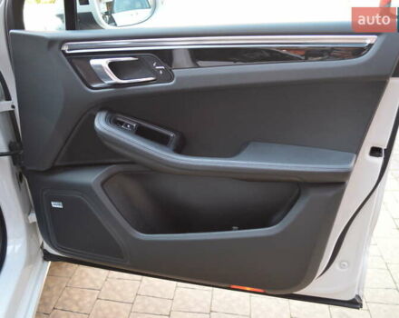 Белый Порше Масан, объемом двигателя 3 л и пробегом 88 тыс. км за 31900 $, фото 41 на Automoto.ua