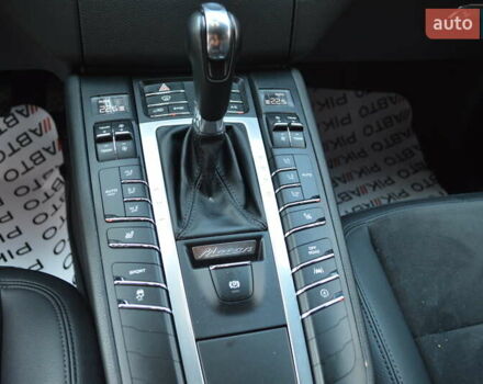 Белый Порше Масан, объемом двигателя 3 л и пробегом 88 тыс. км за 31900 $, фото 24 на Automoto.ua