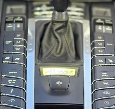 Порше Масан 2018 в Луцке на Automoto.ua Белый Порше Масан, объемом двигателя 1.98 л и пробегом 122 тыс. км за 28300 $, фото 19 на Automoto.ua