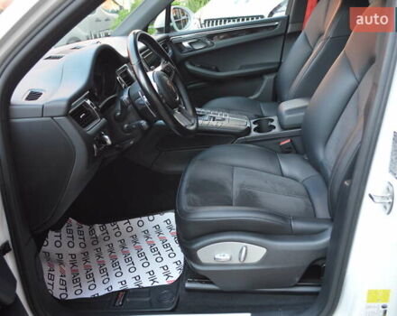 Белый Порше Масан, объемом двигателя 3 л и пробегом 88 тыс. км за 31900 $, фото 12 на Automoto.ua