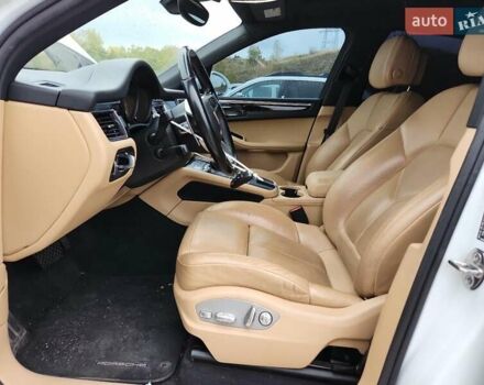Порше Масан 2018 у Луцьку на Automoto.ua Білий Порше Масан, об'ємом двигуна 3 л та пробігом 75 тис. км за 12000 $, фото 6 на Automoto.ua