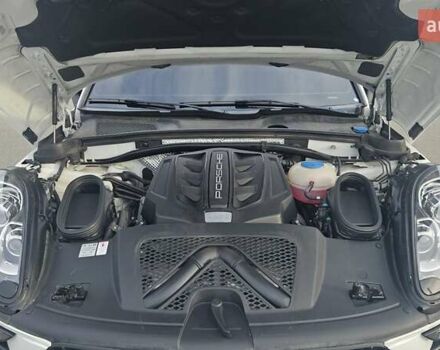 Белый Порше Масан, объемом двигателя 3 л и пробегом 78 тыс. км за 31000 $, фото 43 на Automoto.ua