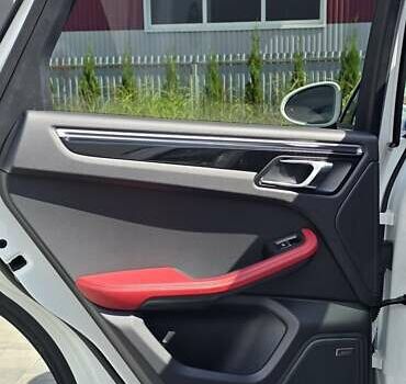 Порше Масан 2018 в Луцке на Automoto.ua Белый Порше Масан, объемом двигателя 1.98 л и пробегом 122 тыс. км за 28300 $, фото 24 на Automoto.ua