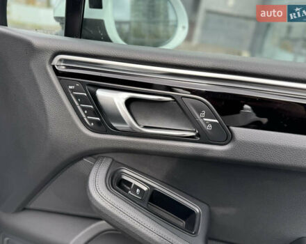 Белый Порше Масан, объемом двигателя 3 л и пробегом 130 тыс. км за 36500 $, фото 58 на Automoto.ua