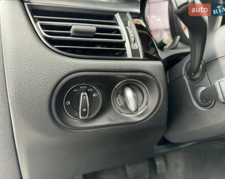 Белый Порше Масан, объемом двигателя 3 л и пробегом 130 тыс. км за 35500 $, фото 49 на Automoto.ua