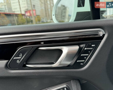 Белый Порше Масан, объемом двигателя 3 л и пробегом 130 тыс. км за 36500 $, фото 44 на Automoto.ua