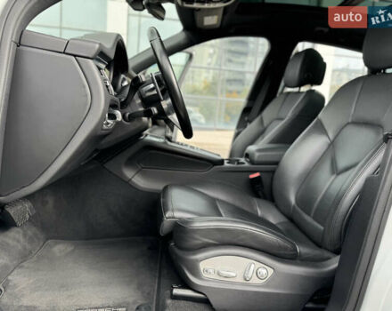 Белый Порше Масан, объемом двигателя 3 л и пробегом 130 тыс. км за 36500 $, фото 41 на Automoto.ua