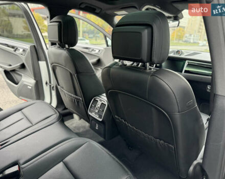 Белый Порше Масан, объемом двигателя 3 л и пробегом 130 тыс. км за 35500 $, фото 56 на Automoto.ua