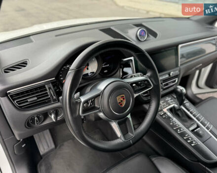 Белый Порше Масан, объемом двигателя 3 л и пробегом 130 тыс. км за 35500 $, фото 52 на Automoto.ua