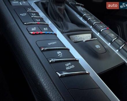 Белый Порше Масан, объемом двигателя 3 л и пробегом 29 тыс. км за 56990 $, фото 19 на Automoto.ua