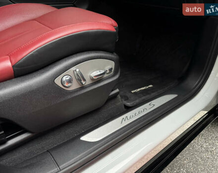 Белый Порше Масан, объемом двигателя 3 л и пробегом 79 тыс. км за 55500 $, фото 12 на Automoto.ua