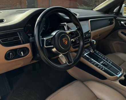 Белый Порше Масан, объемом двигателя 1.98 л и пробегом 49 тыс. км за 50999 $, фото 10 на Automoto.ua