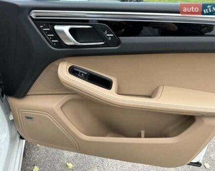 Белый Порше Масан, объемом двигателя 3 л и пробегом 73 тыс. км за 43500 $, фото 12 на Automoto.ua