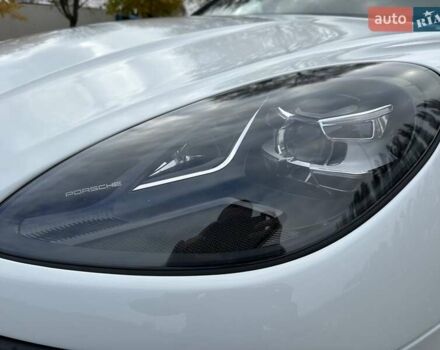Белый Порше Масан, объемом двигателя 3 л и пробегом 73 тыс. км за 43500 $, фото 9 на Automoto.ua