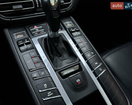 Белый Порше Масан, объемом двигателя 3 л и пробегом 67 тыс. км за 37000 $, фото 20 на Automoto.ua